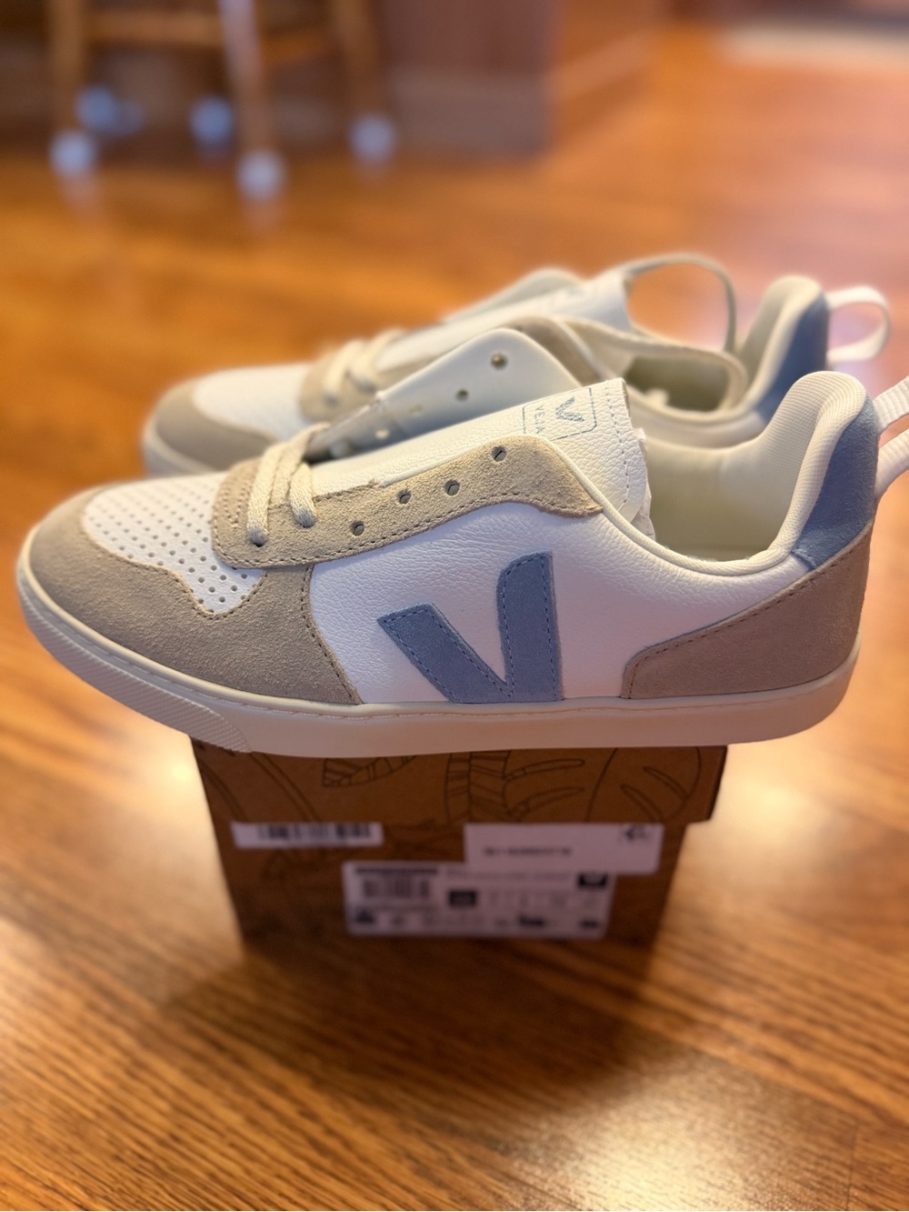 Veja Kids V-10 Leather & Suede Sneaker in White and Light Blue 36 Kids 5